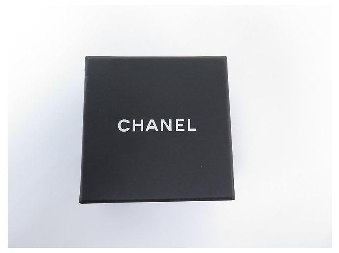 NEUES HAARZUBEHÖR CHANEL CHOUCHOU PERLE LOGO CC ELASTISCHES HAARGUMMI Schwarz - Ansicht 8