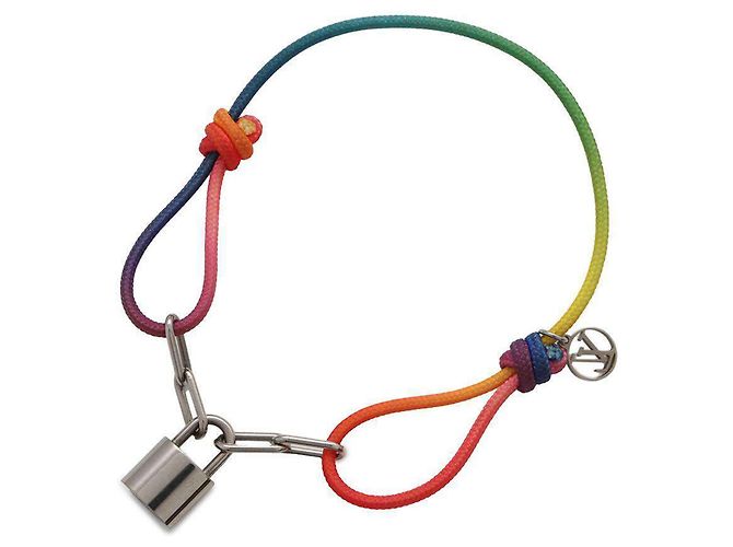 Bracciale Charm Silver Lockit di Louis Vuitton - vista 3