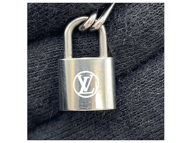 Bracciale Charm Silver Lockit di Louis Vuitton - vista 5
