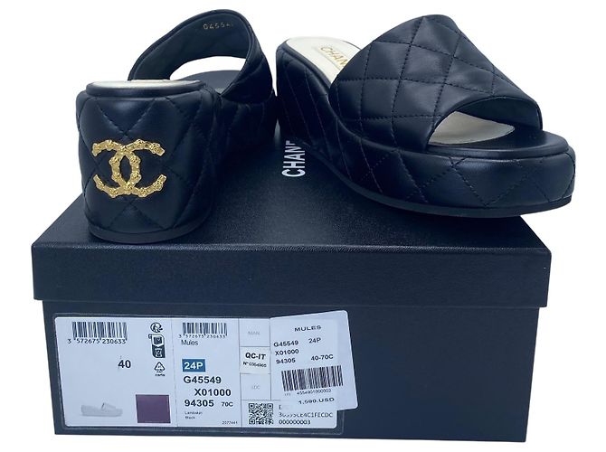 Chanel 24P Sandali Mule a Piattaforma in Pelle Trapuntata Nera EU 40C Nero Gold hardware - vista 2