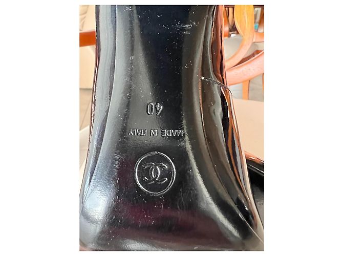 Décolleté Chanel in vernice nera Nero - vista 6