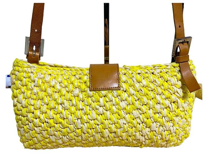 Fendi Gelbe Rafia Geflochtene Strohtasche Baguette - Ansicht 4