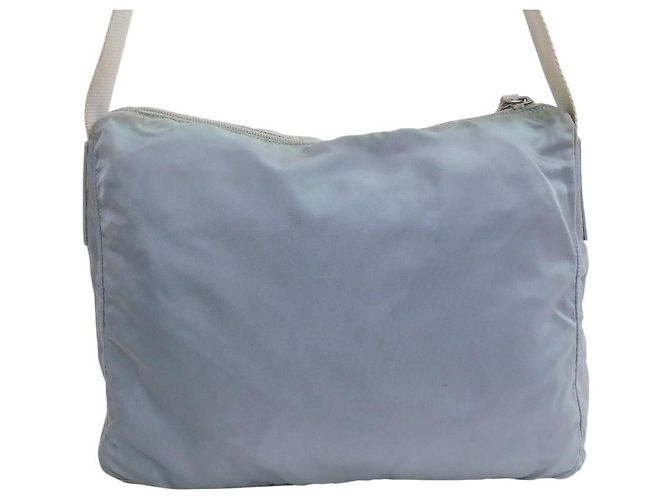 Borsa a tracolla incrociata in nylon blu ghiaccio di Prada Sport con logo - vista 2