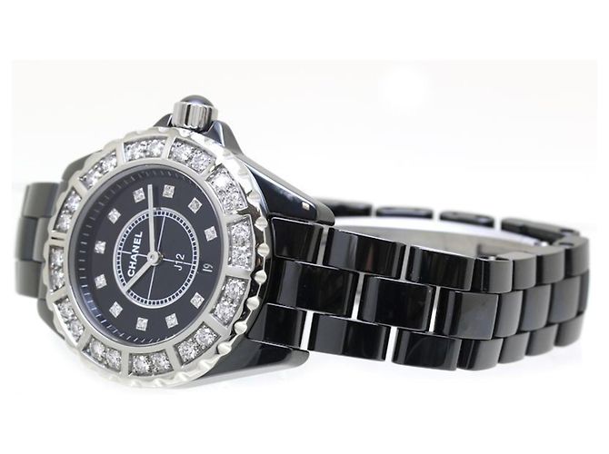 Chanel J12 Bezel Diamond H2427 Uhr - Ansicht 2