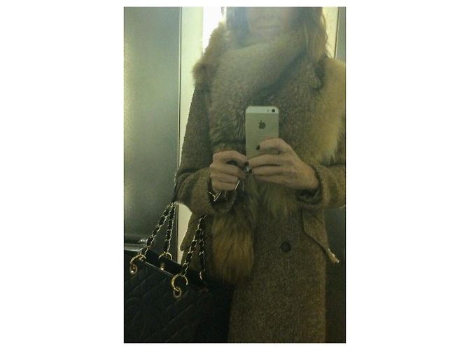 Stola Salvatore Ferragamo in pelliccia di Coyote Beige - vista 8