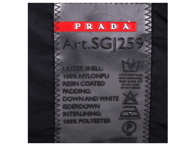 Jaqueta acolchoada com capuz em down Prada Sport em nylon preto - vista 2