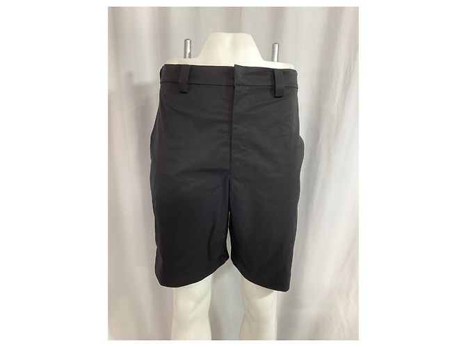Bermuda aus schwarzem Polyester mit Valentino Garavani Logo-Patch - Ansicht 4