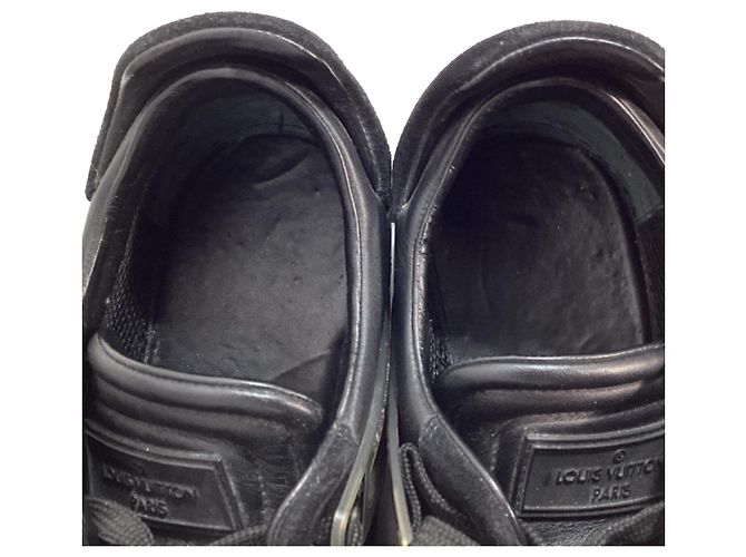 Sneakers basse Louis Vuitton in pelle nera e camoscio Nero - vista 4