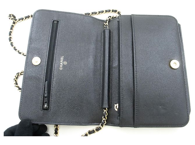 CHANEL Boy Portafoglio con Catena in Pelle di Vitello Grana Nera Nero - vista 11