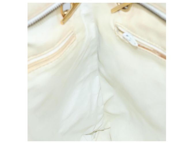 CHANEL Bolsa de Ombro Matelassé de Couro Branco Dourado CC Auth bs20903 - vista 18