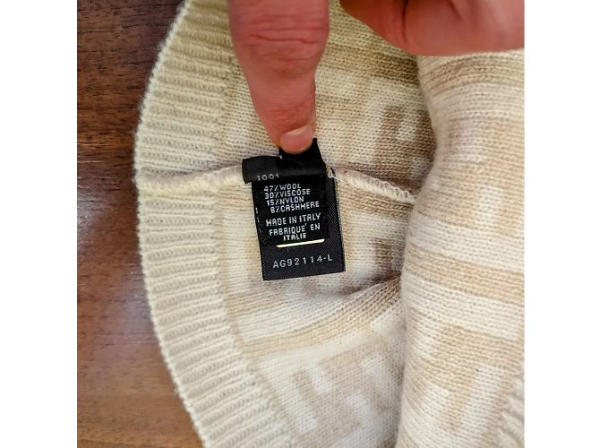Cappello Fendi in cashmere e lana, beige, monogramma FF. - vista 2
