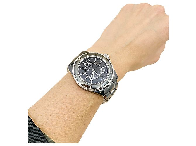 Chanel-Uhr, 'J12', schwarze Keramik, Stahl. - Ansicht 3