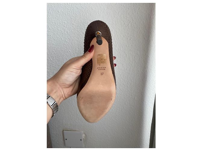 Décolleté Gucci in vernice blu navy taglia 37 - vista 5