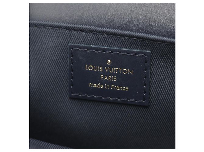 Louis Vuitton Pochette Metis EW Handbag Navy M22834 Blue - view 4