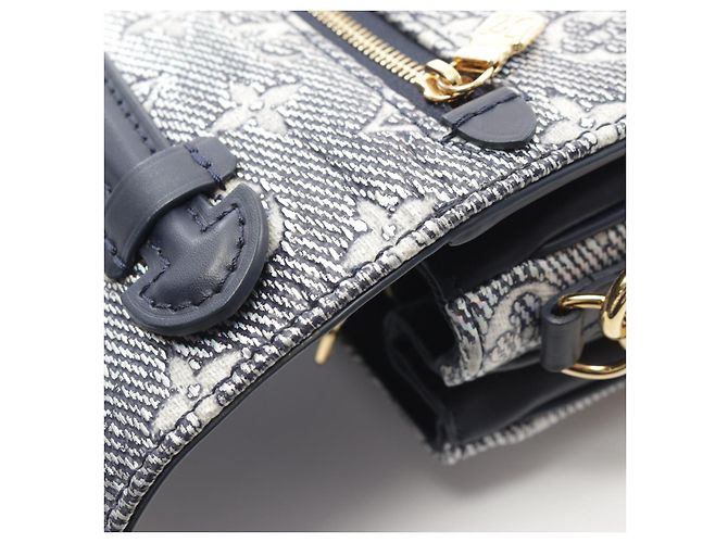 Louis Vuitton Pochette Metis EW Handbag Navy M22834 Blue - view 7