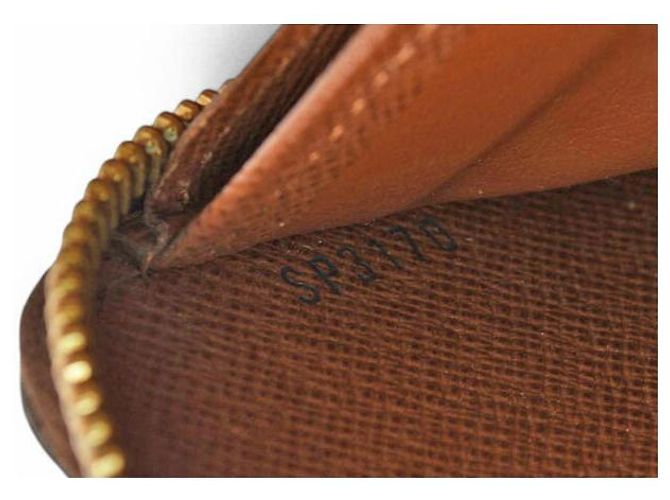 Louis Vuitton Monogram Zippy Wallet M60017 - view 13
