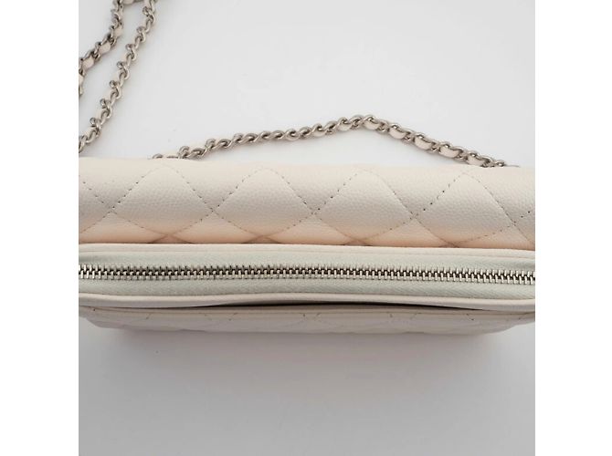 Borsa a spalla con flap Matelassé di Chanel per telefono Bianco - vista 12