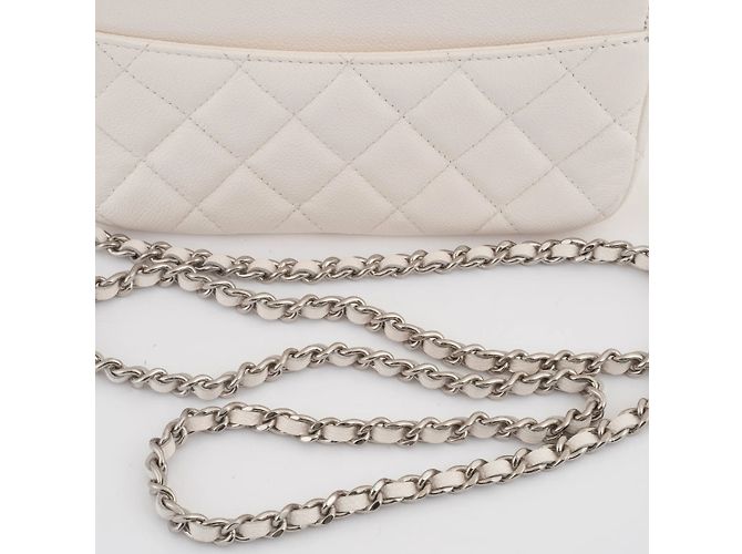 Borsa a spalla con flap Matelassé di Chanel per telefono Bianco - vista 5