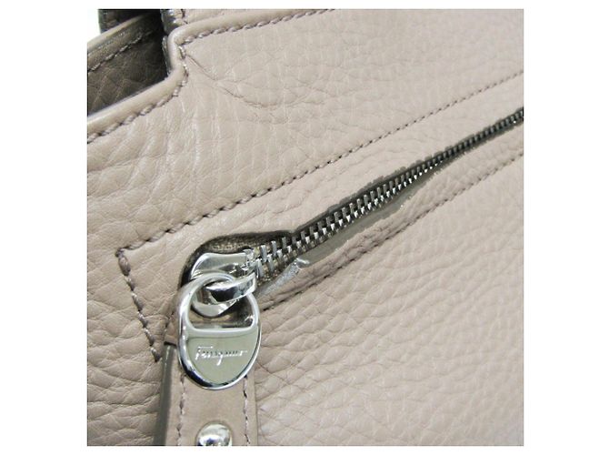 Borsa Medium Sophia Gancini di Salvatore Ferragamo Beige - vista 8