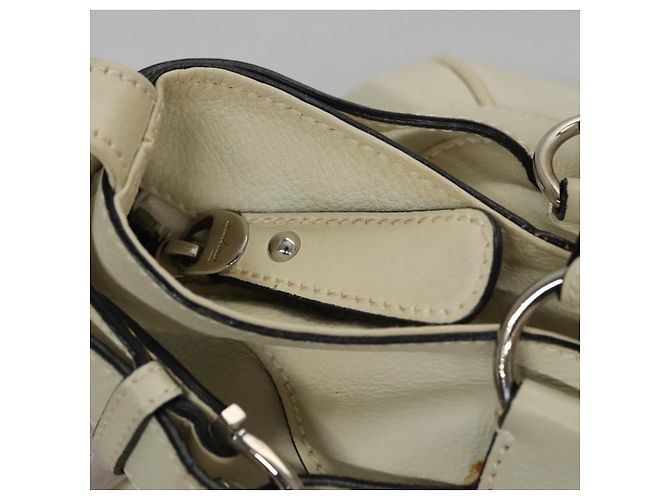 Salvatore Ferragamo Gancini Hand Bag Leather White Silver Auth yk16589 - view 10
