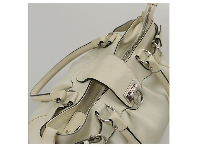 Salvatore Ferragamo Gancini Hand Bag Leather White Silver Auth yk16589 - view 6