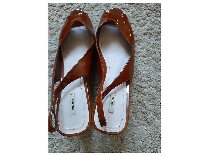Zeppe Miu Miu in pelle verniciata marrone Marrone scuro - vista 6