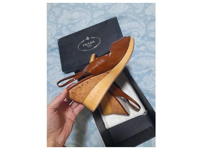 Zeppe Miu Miu in pelle verniciata marrone Marrone scuro - vista 8
