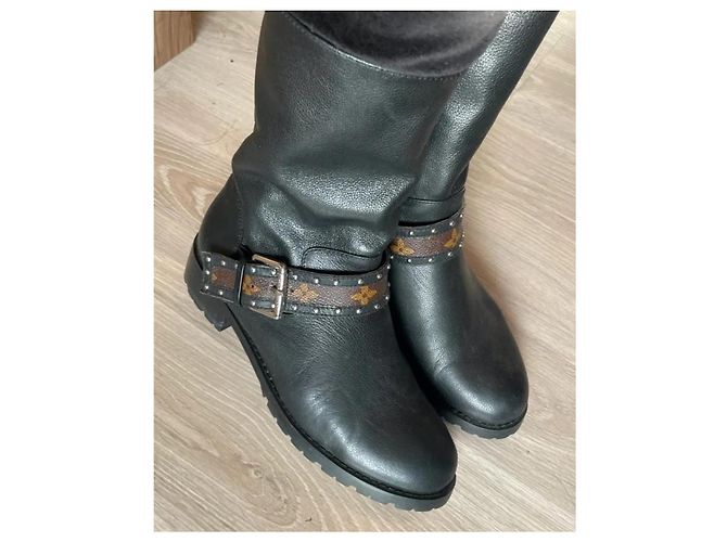 Botines Louis Vuitton de cuero negro - vista 2