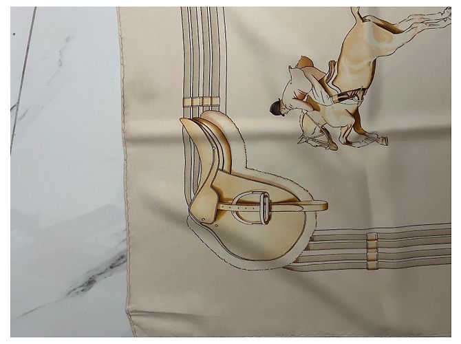 Kelly Foulard Hermès Jamping Bianco sporco - vista 10