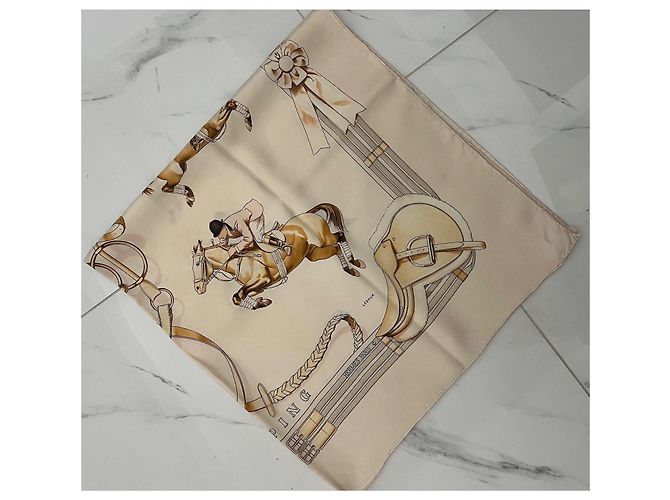 Kelly Foulard Hermès Jamping Bianco sporco - vista 15