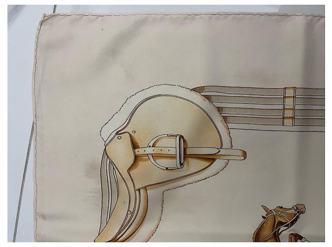 Kelly Foulard Hermès Jamping Bianco sporco - vista 9