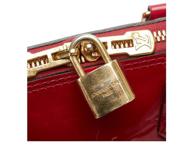 Sac à main Louis Vuitton Alma BB en cuir verni M50565 Rose - vue 8