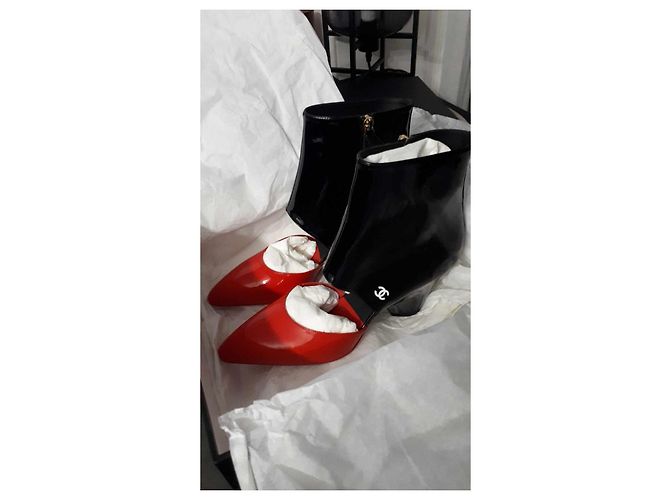 Stivaletti Chanel in vernice nero e rosso 40 - vista 2