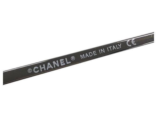 Occhiali da sole Chanel CC Logo argento senza montatura blu navy 4017 - vista 5