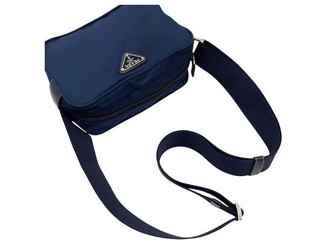 Borsa a tracolla incrociata in nylon blu navy con logo Prada Sport - vista 6