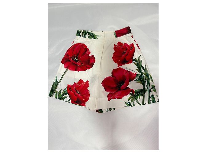 Dolce & Gabbana PANTALÓN CORTO BLANCO CON ESTAMPADO DE AMAPOLAS. Roja - vista 2