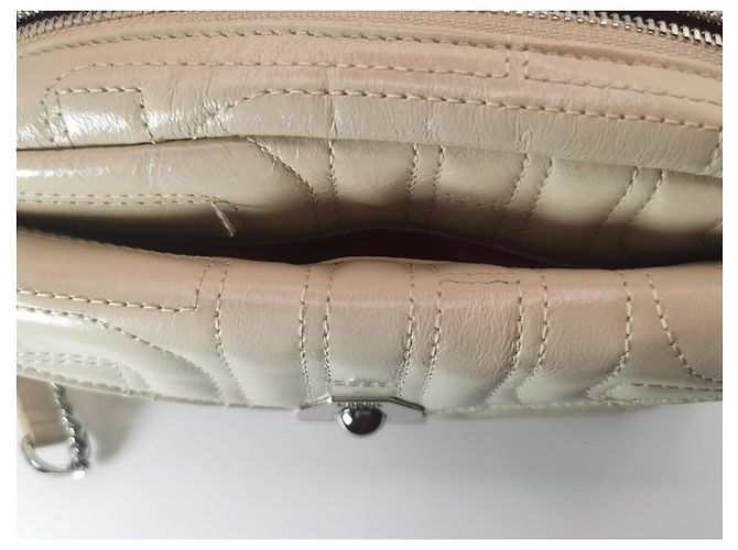 Bolsa câmera Lancel em couro matelassé bege Hardware prateado - vista 10