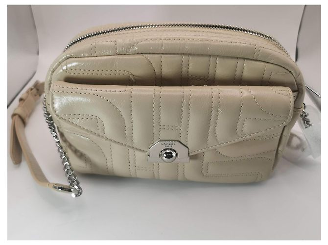 Bolsa câmera Lancel em couro matelassé bege Hardware prateado - vista 11
