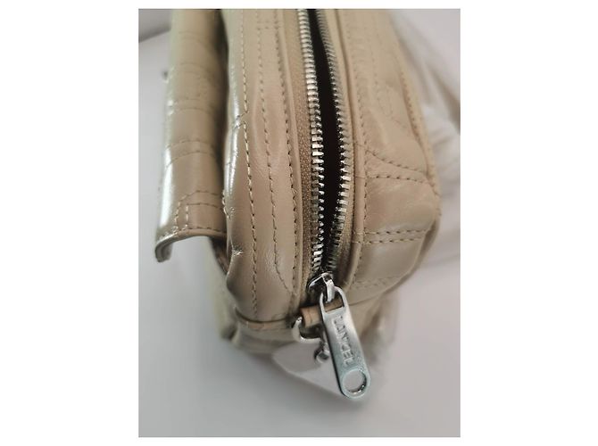 Bolsa câmera Lancel em couro matelassé bege Hardware prateado - vista 13
