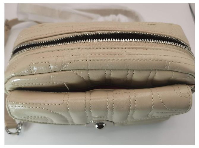 Bolsa câmera Lancel em couro matelassé bege Hardware prateado - vista 16