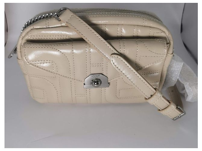 Bolsa câmera Lancel em couro matelassé bege Hardware prateado - vista 4