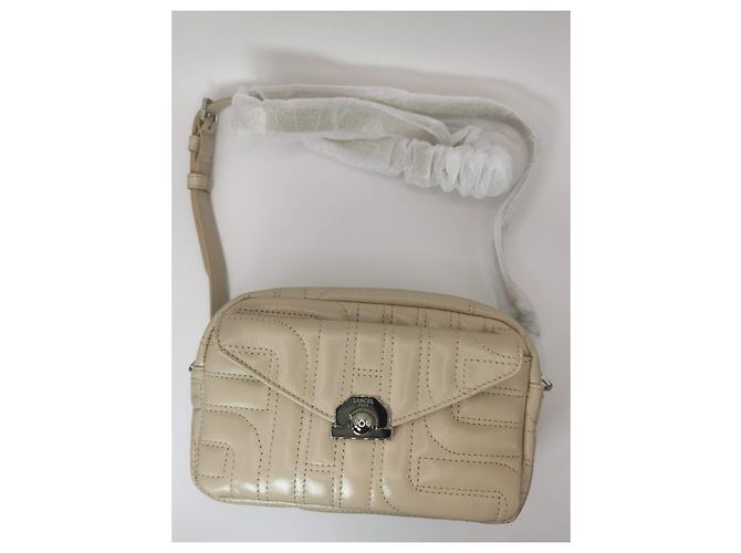 Bolsa câmera Lancel em couro matelassé bege Hardware prateado - vista 7