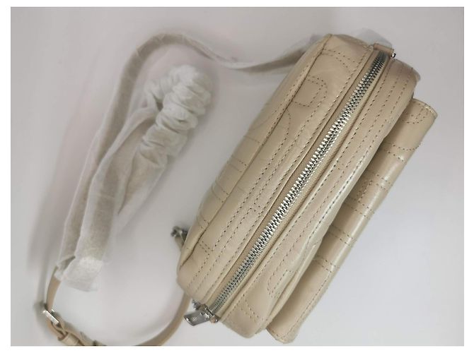 Bolsa câmera Lancel em couro matelassé bege Hardware prateado - vista 8