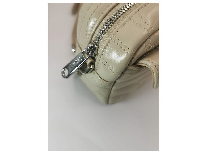 Bolsa câmera Lancel em couro matelassé bege Hardware prateado - vista 9