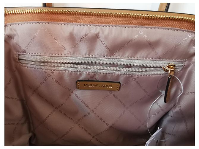 Borsa Michael Kors April 2 in pelle marrone cammello - vista 6