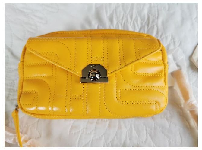 Borsa fotocamera Lancel in pelle trapuntata gialla Giallo - vista 10