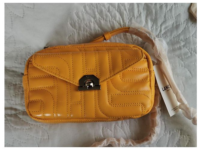 Borsa fotocamera Lancel in pelle trapuntata gialla Giallo - vista 8