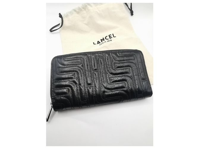 Lancel Geldbörse aus schwarzem gestepptem Leder - Ansicht 3