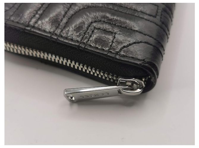 Lancel Geldbörse aus schwarzem gestepptem Leder - Ansicht 4