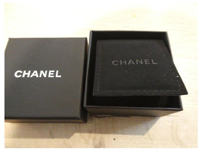 Chanel nuove orecchini a catena a forma di cuore con scatola Gold hardware - vista 11